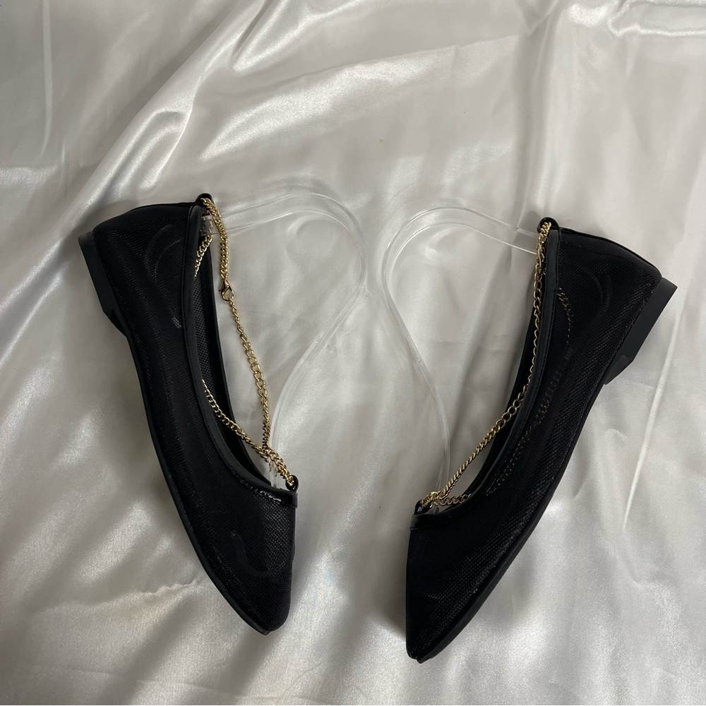 JEFFREY CAMPBELL GERALDINE BLACK MESH GOLD
CHAIN BALLET FLATS SIZE 6 - Picture 9 of 11